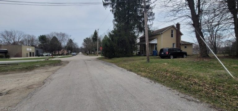 508 Dodge Street, Kent, OH - Photo 2