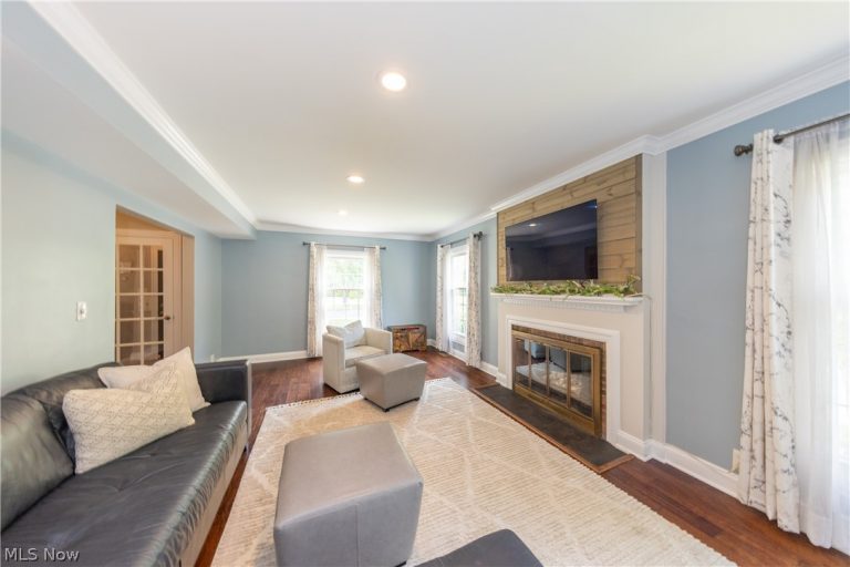 18707 Scottsdale Boulevard, Shaker Heights, OH - Photo 5