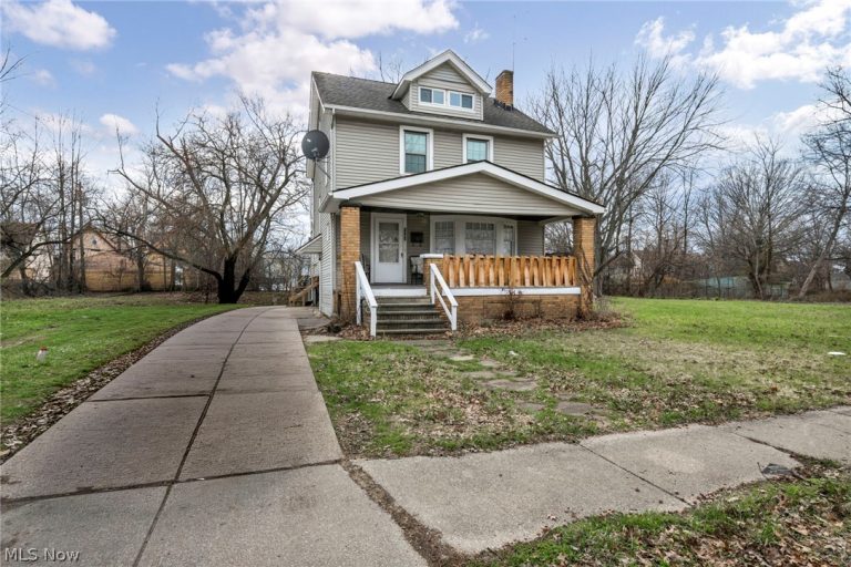 1742 Wayside Road, Cleveland, OH - Photo 2