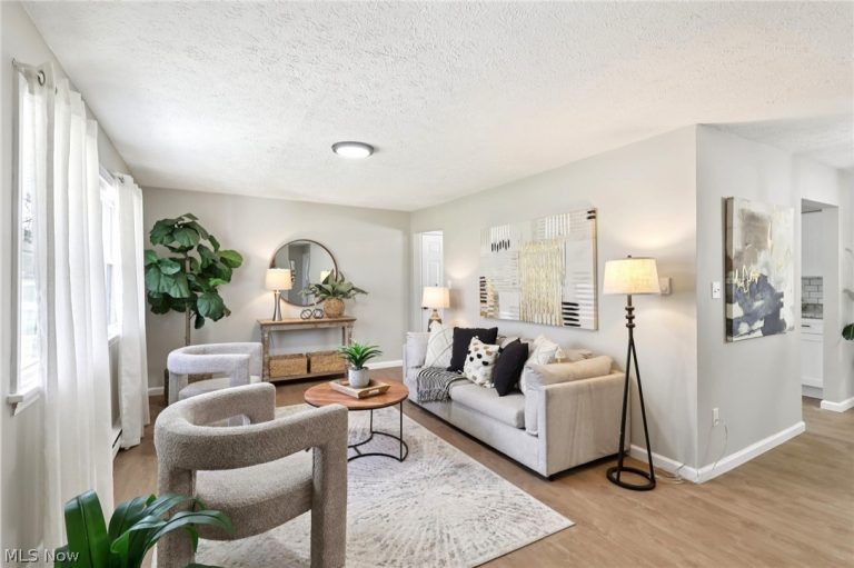 7412 Hopkins Road, Mentor, OH - Photo 4