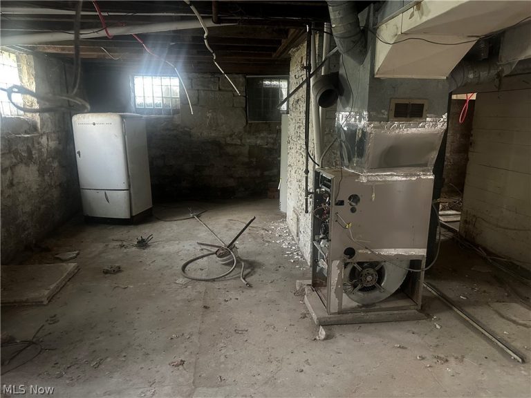 1821 93rd Street, Cleveland, OH - Photo 2