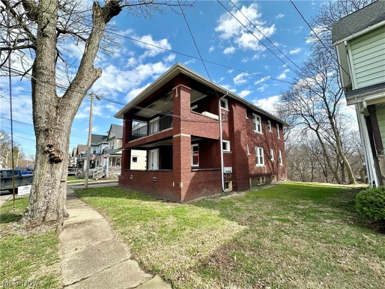 615 Wellman Avenue, Massillon, OH - Photo 2