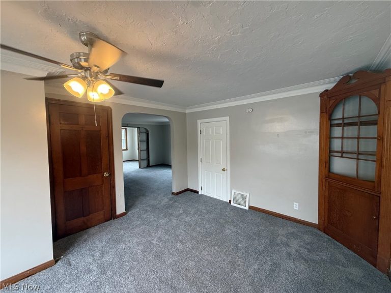 6715 Theota Avenue #DOWN, Parma, OH - Photo 4