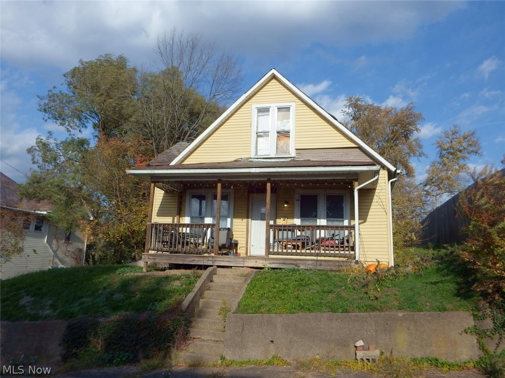 122 Pleasant Street, New Lexington, OH