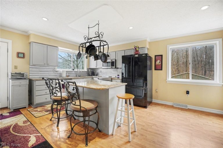 1511 Homestead Drive, East Liverpool, OH - Photo 8