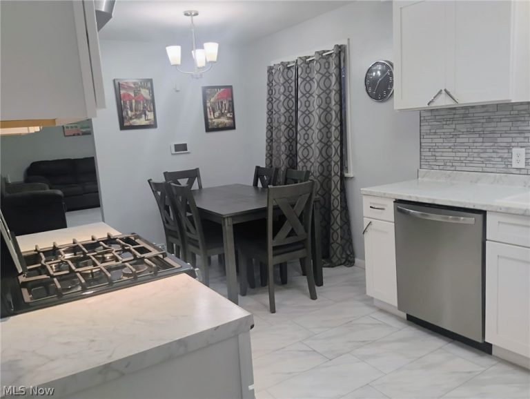 5007 Sheridan Road, Youngstown, OH - Photo 6