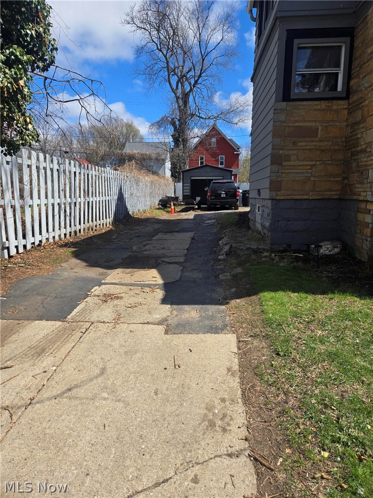 1359 110th Street, Cleveland, OH - Photo 2