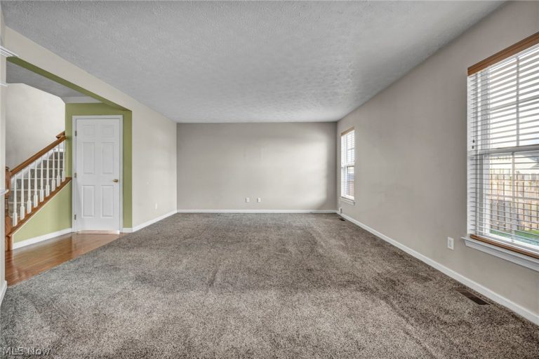 147 Stone Ridge Way, Berea, OH - Photo 6