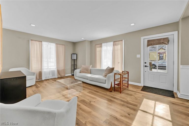 926 Winton Avenue, Akron, OH - Photo 8