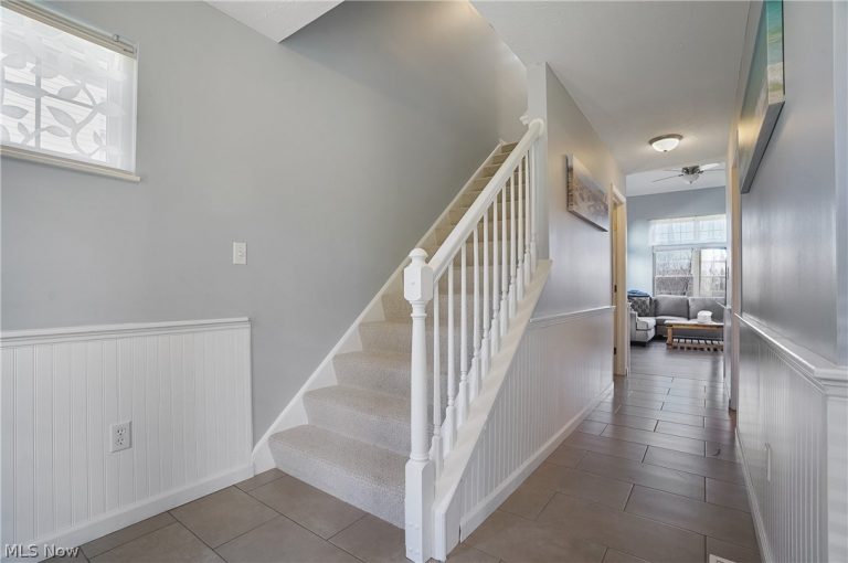 3885 Heron Court, Stow, OH - Photo 4