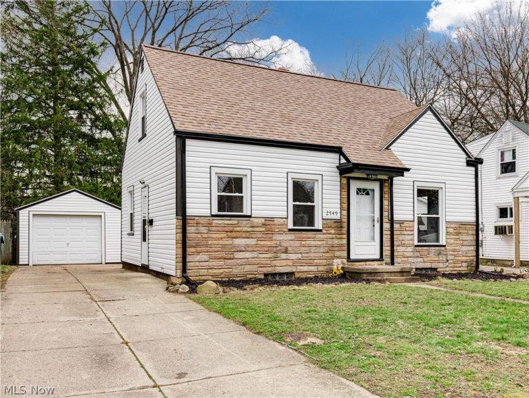 2549 26th Street, Cuyahoga Falls, OH - Photo 2