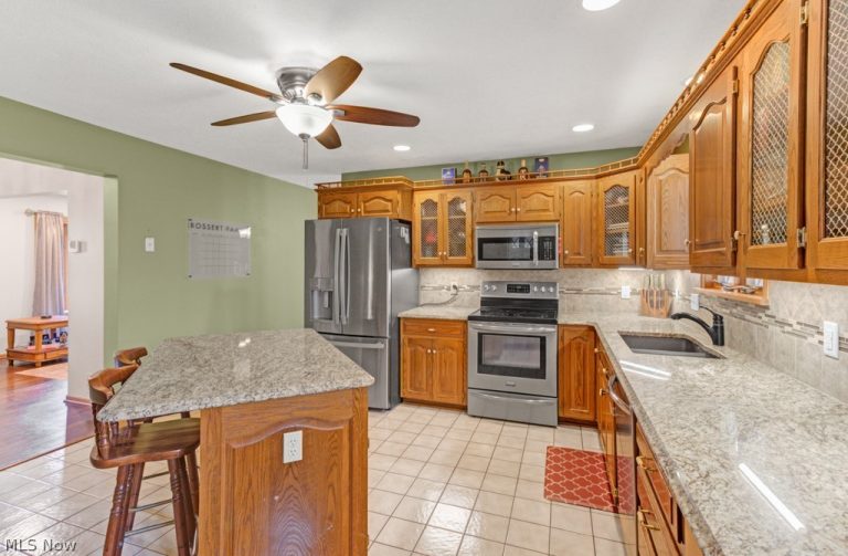 34 Iroquois Trail, Malvern, OH - Photo 6