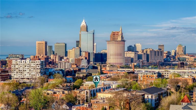 3114 Vine Court, Cleveland, OH - Photo 2