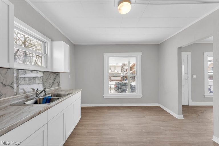 3877 31st Street, Cleveland, OH - Photo 6