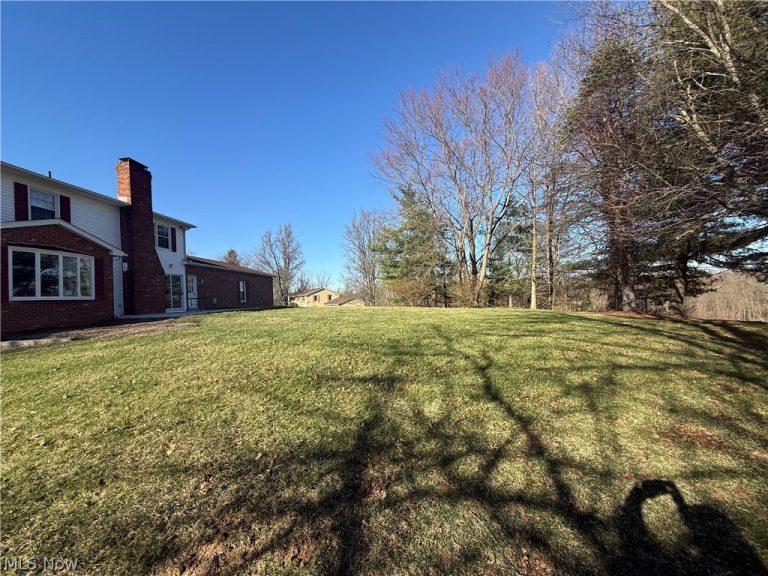 220 Barrington Ridge, New Concord, OH - Photo 8