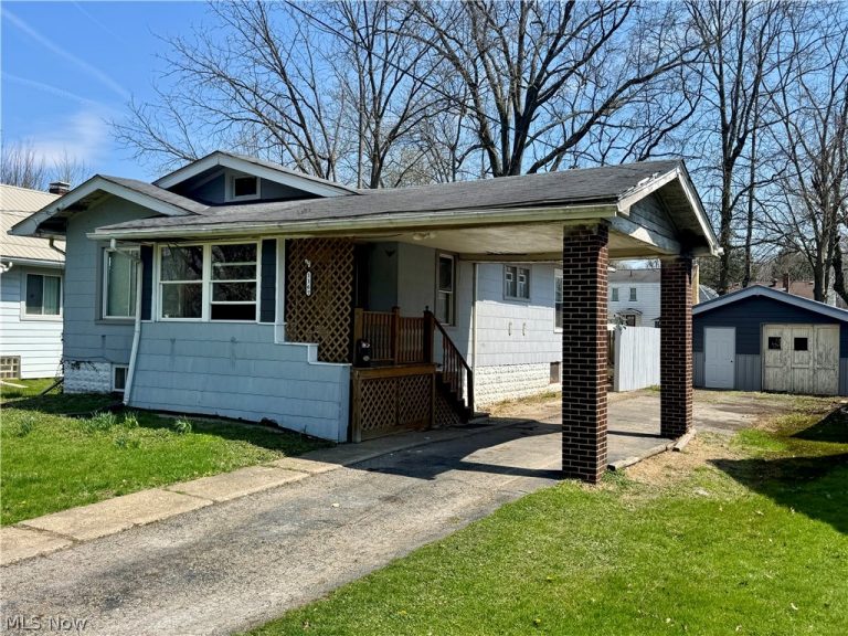 1167 Trumbull Avenue, Warren, OH - Photo 2