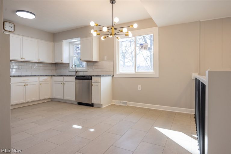 522 Catlin Drive, Richmond Heights, OH - Photo 8