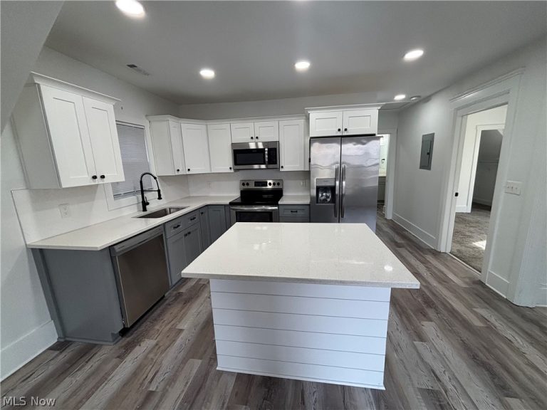 4115 Whitman Avenue #UP, Cleveland, OH - Photo 2