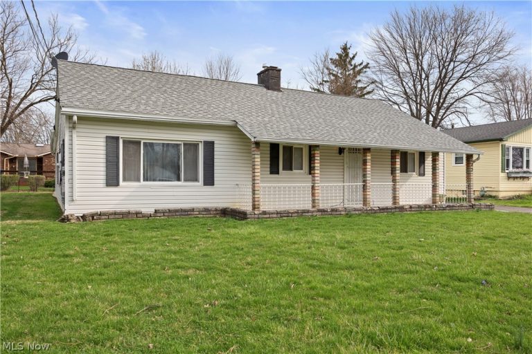 142 Parmely Avenue, Elyria, OH - Photo 3