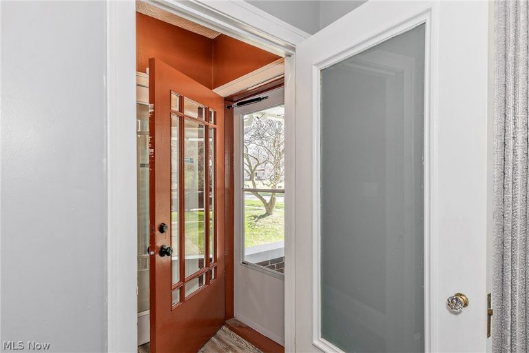 3263 Euclid Heights Boulevard, Cleveland Heights, OH - Photo 3