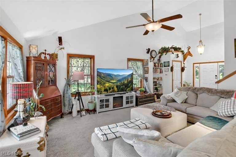 269 Chart Road, Cuyahoga Falls, OH - Photo 5