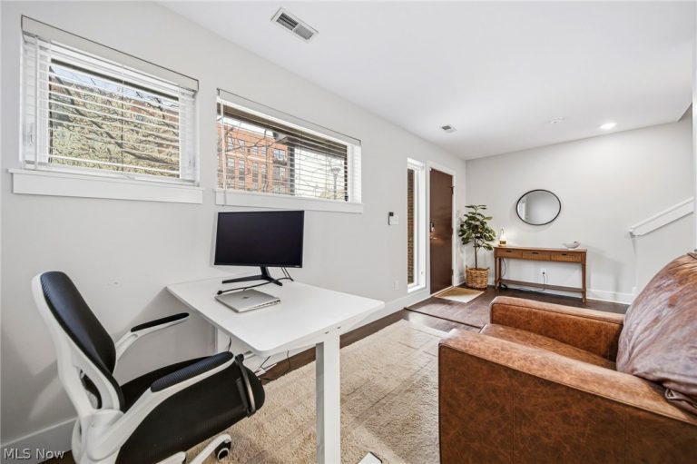 1245 75th Street #D-1245, Cleveland, OH - Photo 8