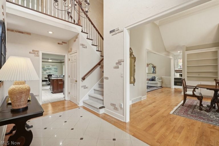 7751 Chagrin Road, Chagrin Falls, OH - Photo 3