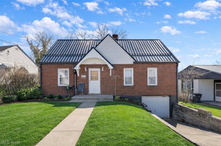 832 Buena Vista Boulevard, Steubenville, OH, 43952