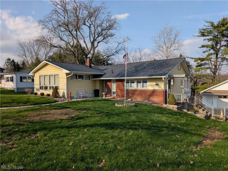 5721 Skyline Drive, Cambridge, OH - Photo 2