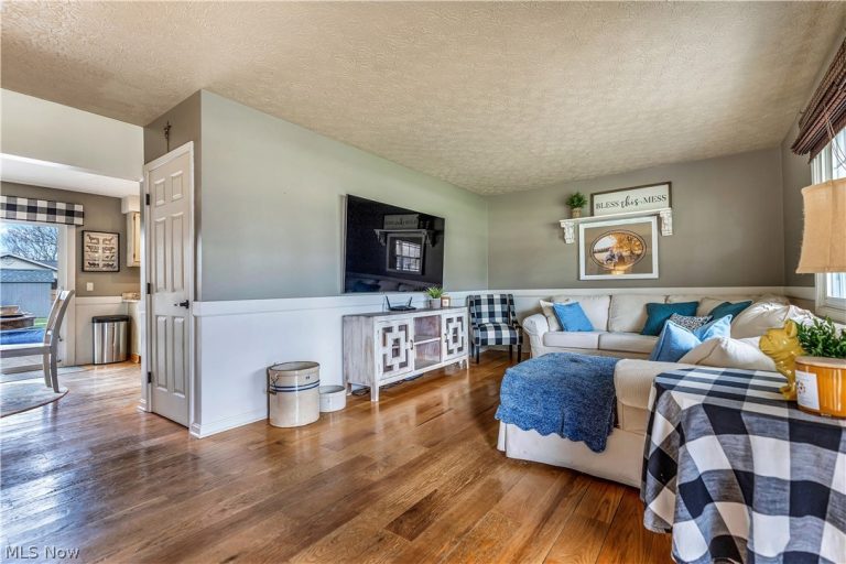 7731 Brunswick Circle, Massillon, OH - Photo 8