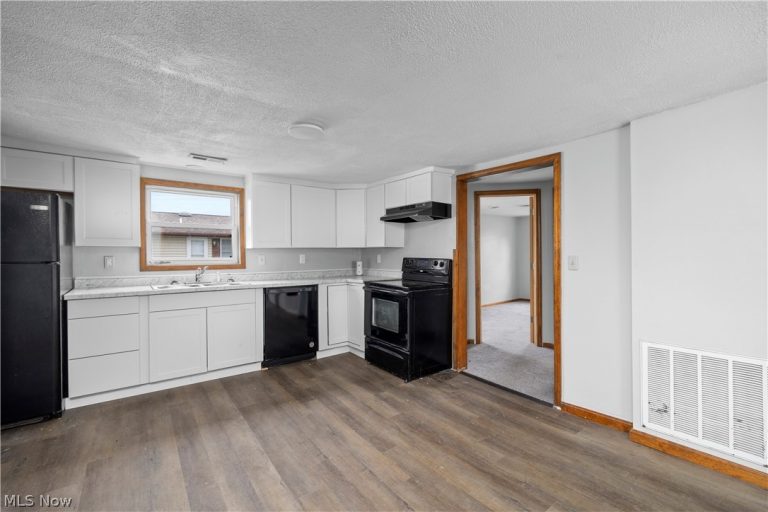 214 Linden Street, Port Clinton, OH - Photo 6