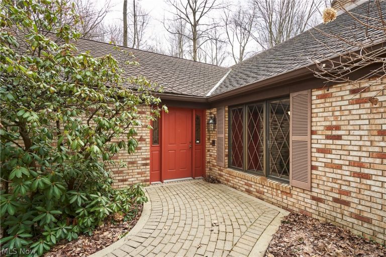 1000 Woodhaven Boulevard, Akron, OH - Photo 8