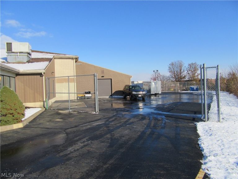 4720 Everhard Road, Canton, OH - Photo 3