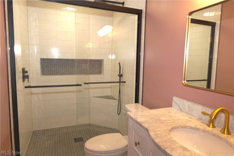 412 Alexander Avenue, Lorain, OH - Photo 8
