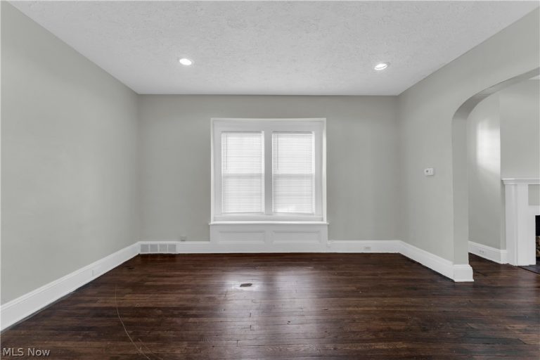 1434 Ridgewood Avenue, Lakewood, OH - Photo 6