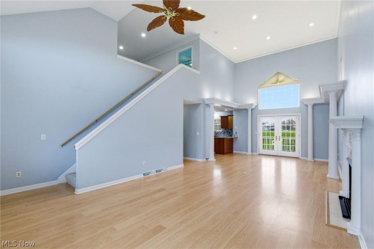 2735 Doral Circle, Massillon, OH - Photo 6