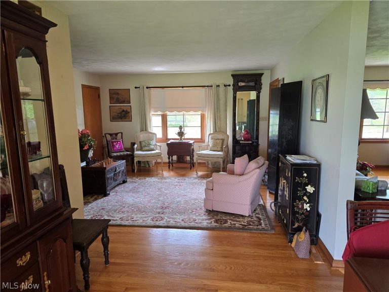 2922 Waverly Road, Williamstown, WV - Photo 4