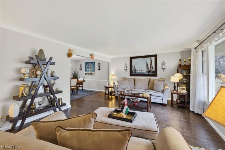 1044 Linden Lane, Lyndhurst, OH - Photo 6