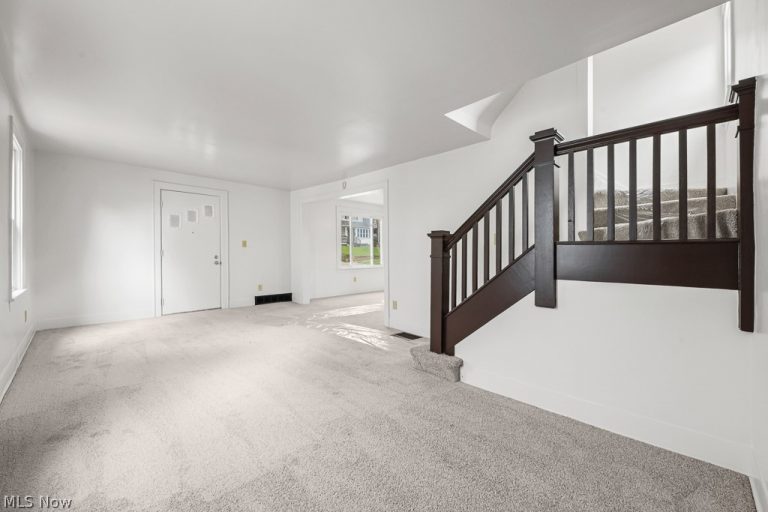 370 Cypress Avenue, Akron, OH - Photo 4