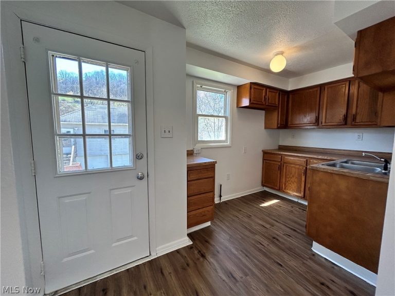 642 Cove Road #1, Weirton, WV - Photo 4