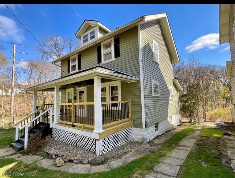 569 Barwell Street, Akron, OH - Photo 2