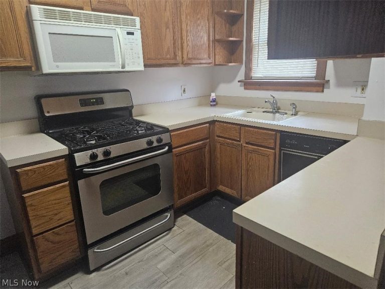 1243 Collinwood Avenue, Akron, OH - Photo 4