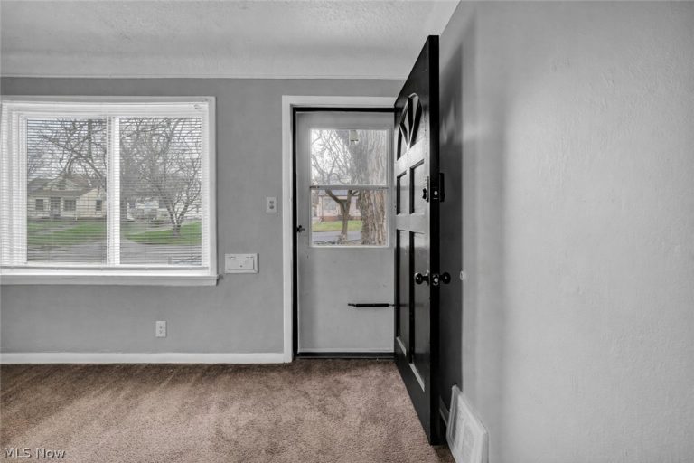 4310 162nd Street, Cleveland, OH - Photo 8