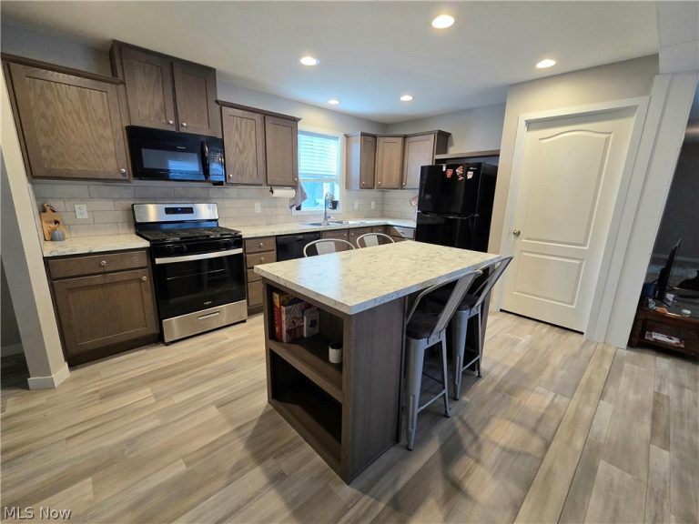 444 Westwoods, Amherst, OH - Photo 8