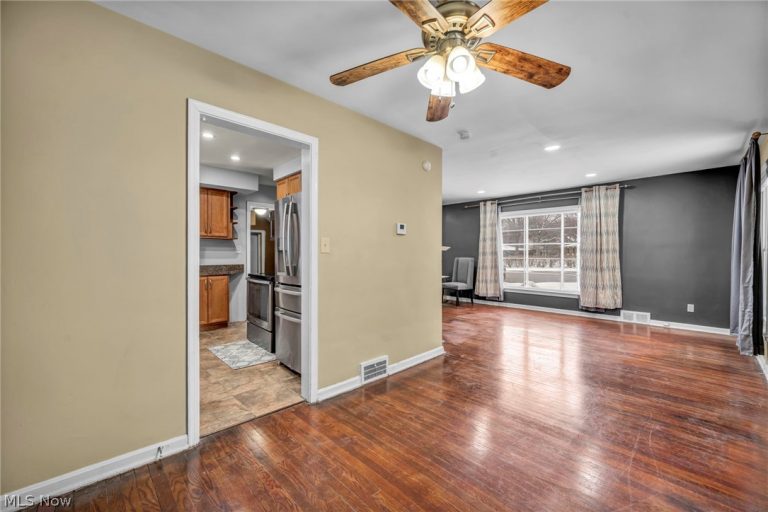 2506 Taylor Road, Cleveland Heights, OH - Photo 8