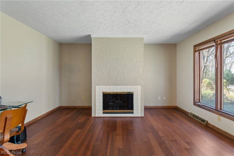 3586 Leafland Street, Uniontown, OH - Photo 5