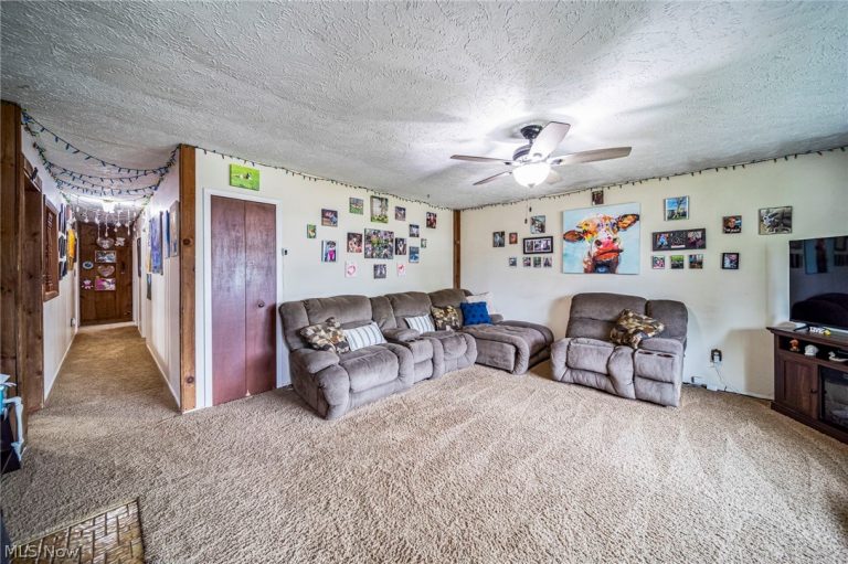 5026 Glenn Lodge Drive, Mentor, OH - Photo 6