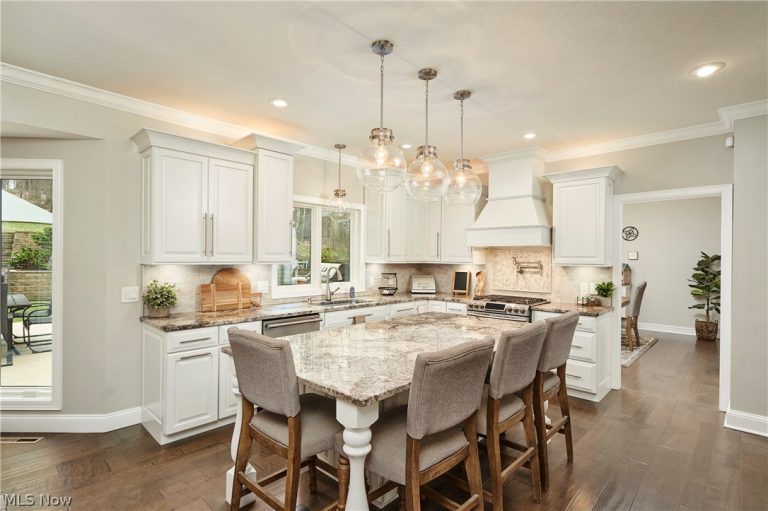 3949 Shore Drive, Bath, OH - Photo 6