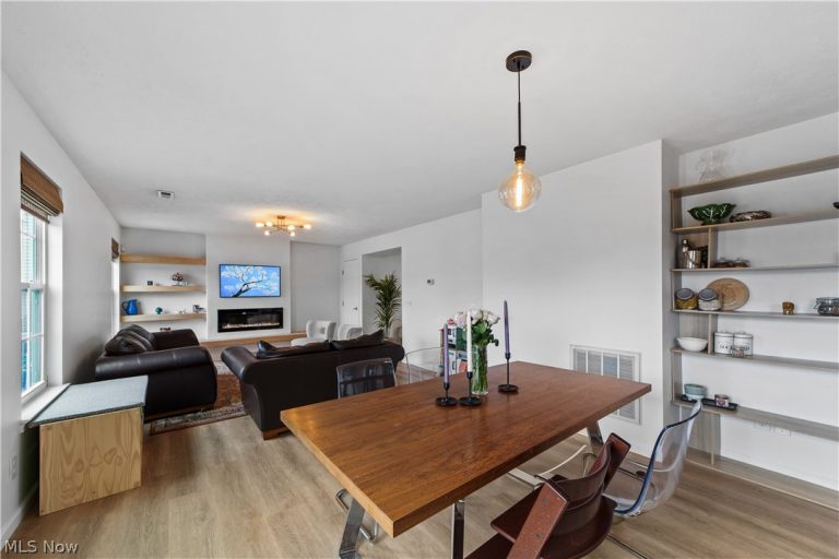 6120 Greenview Trail, North Ridgeville, OH - Photo 3