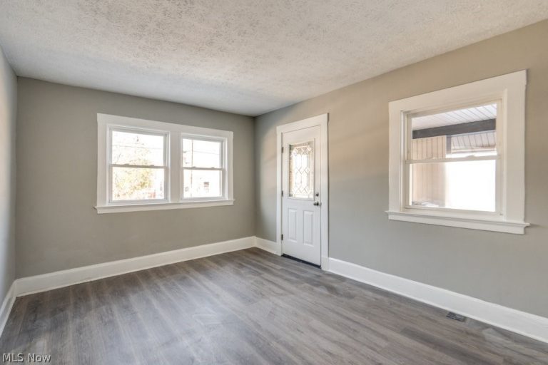 561 Melrose Street, Akron, OH - Photo 6